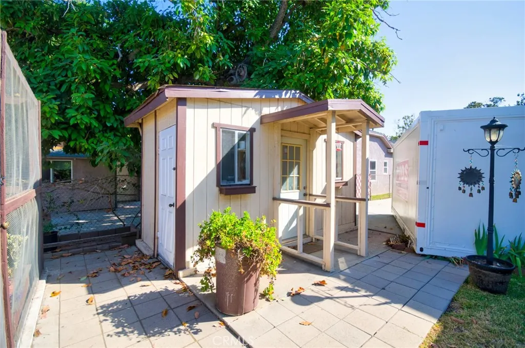 30 North Vega Street, Alhambra, California 91801 home-pic-24